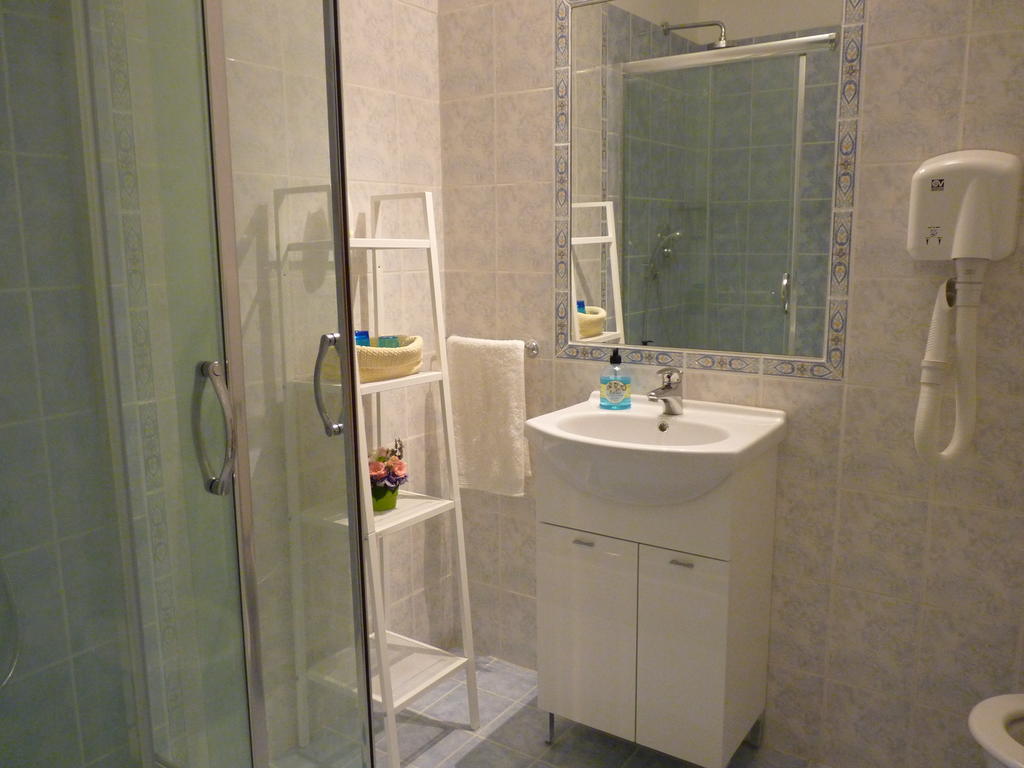 Casa Dodic Bed & Breakfast Триест Стая снимка