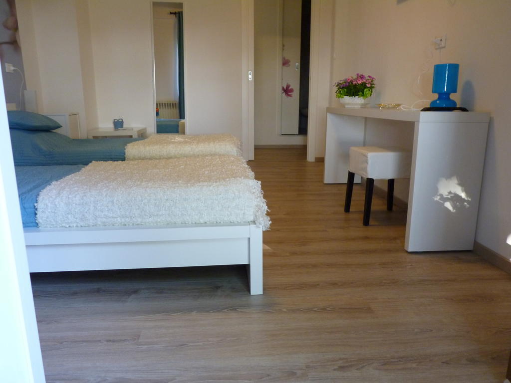 Casa Dodic Bed & Breakfast Триест Стая снимка